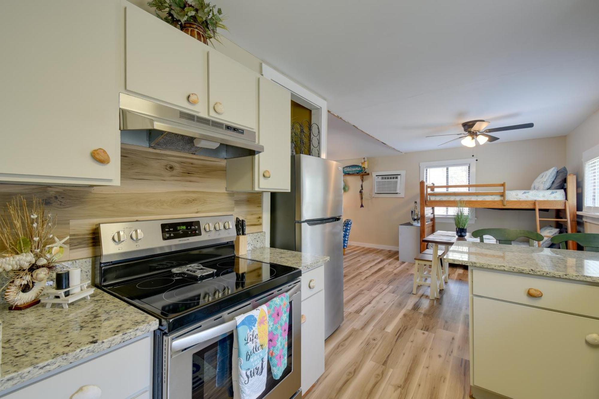 Ocean Isle Apartment With Balcony, 1 Mi To Beach! Ocean Isle Beach Extérieur photo