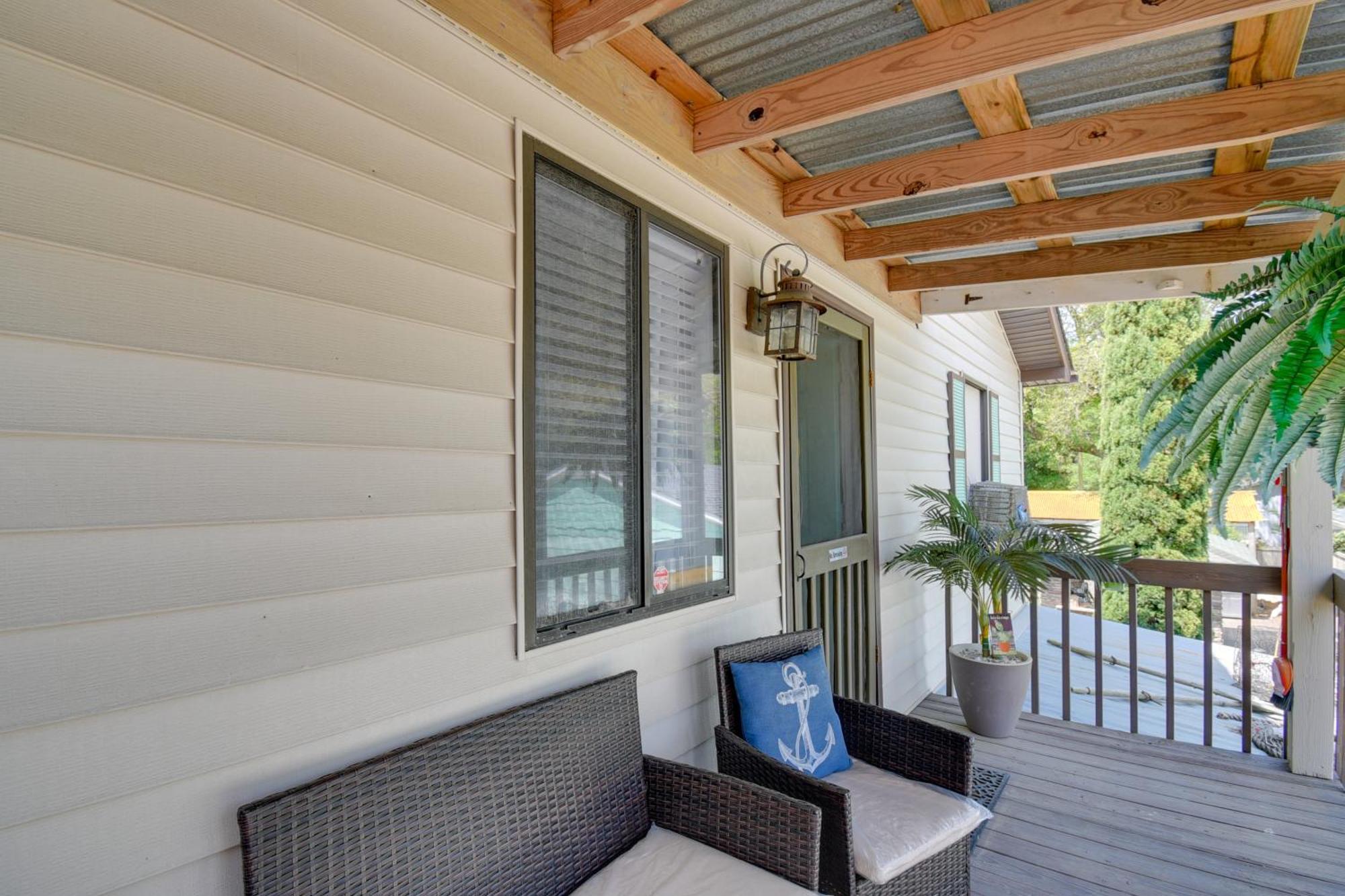 Ocean Isle Apartment With Balcony, 1 Mi To Beach! Ocean Isle Beach Extérieur photo